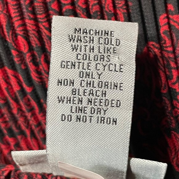 Cathrines Womens Velvet Trim Pleated Black Red Blouse Floral Top Plus Size 4X u - Picture 12 of 12